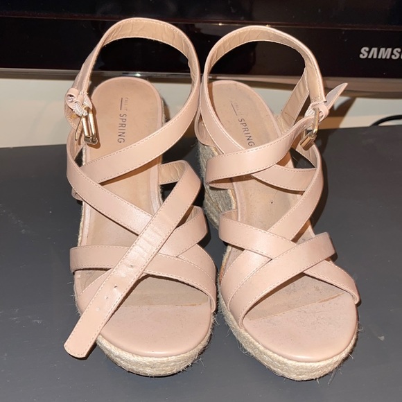 Spring beige wedges size 7.5 - Picture 1 of 2